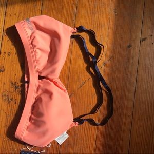 🍑Bundle this Bikini top!Peach colored🍑